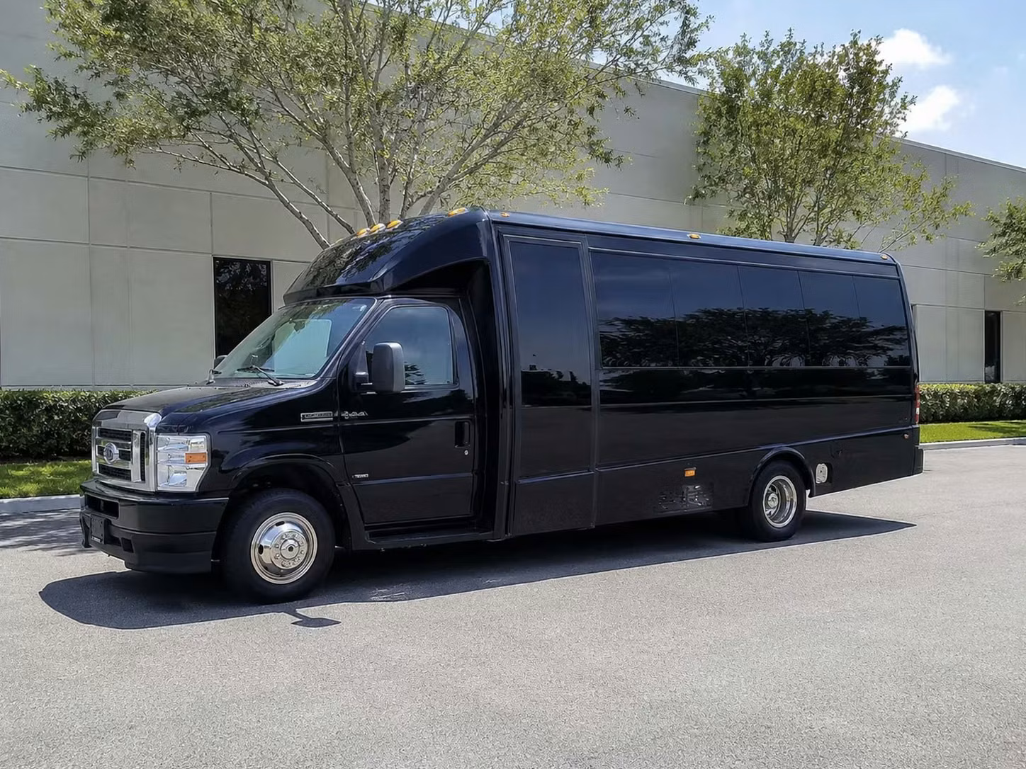 15 passenger minibus