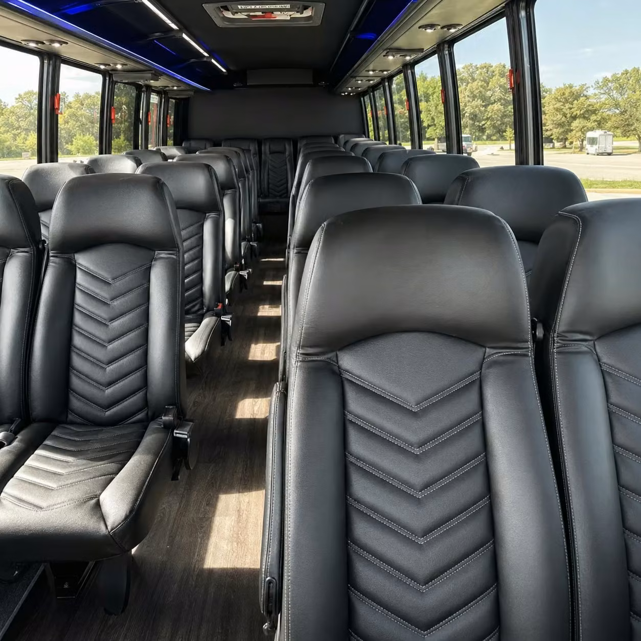 beaumont 35 passenger minibus rental